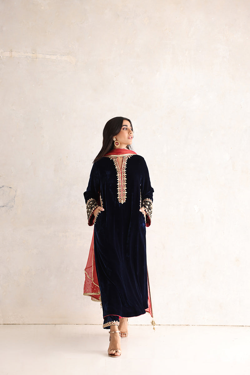 https://cdn.shopify.com/s/files/1/0412/9311/9639/products/Raina.jpg?v=1755496609