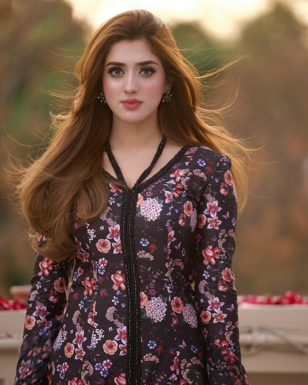 https://cdn.shopify.com/s/files/1/0523/4327/5696/files/RarewomanYoudeserveArarelove._-_mysiebytahira_-_mysiebytahira_-_ahmad.mahmood.ph_4.jpg?v=1755956965