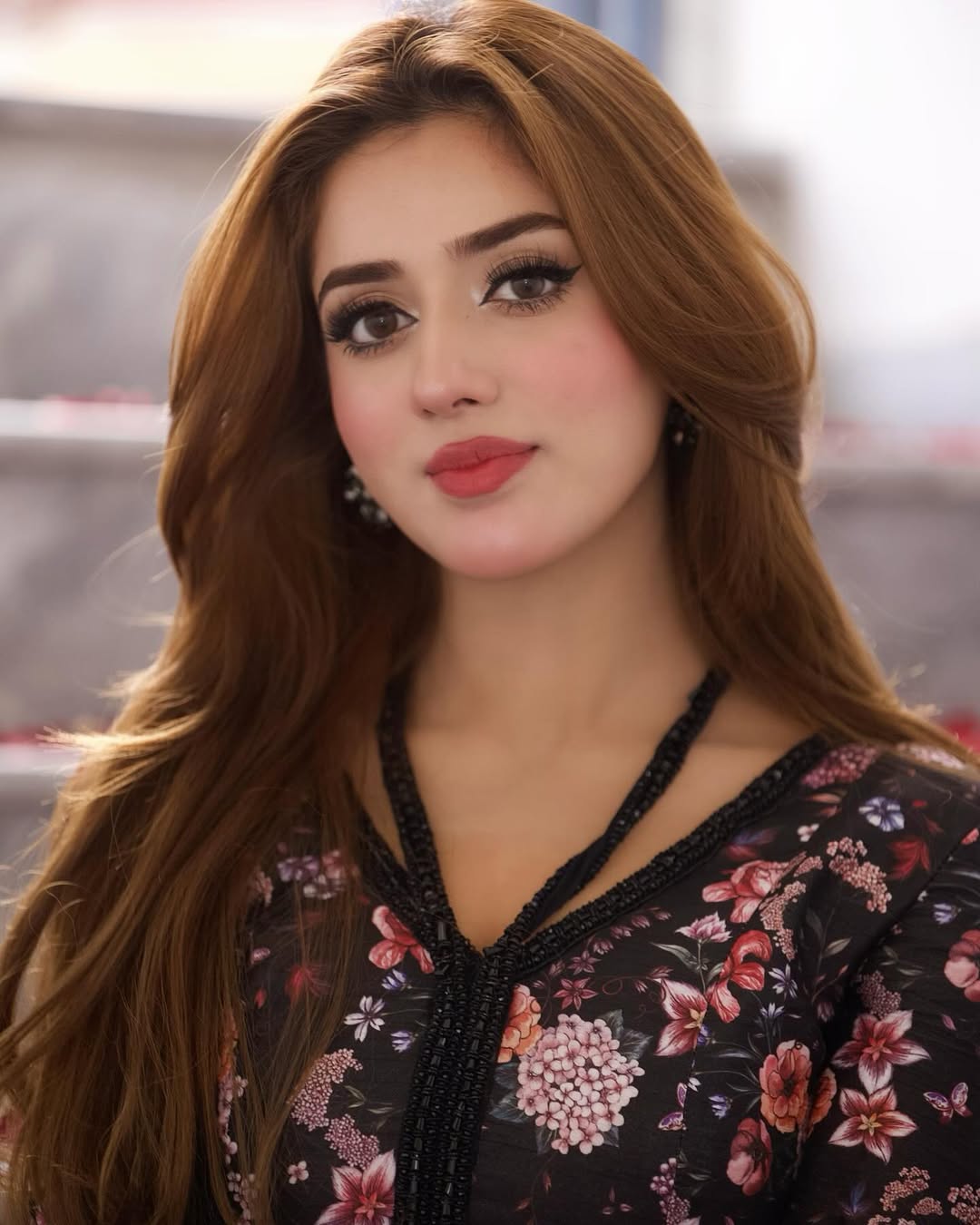 https://cdn.shopify.com/s/files/1/0523/4327/5696/files/RarewomanYoudeserveArarelove._-_mysiebytahira_-_mysiebytahira_-_ahmad.mahmood.ph_6.jpg?v=1755956965