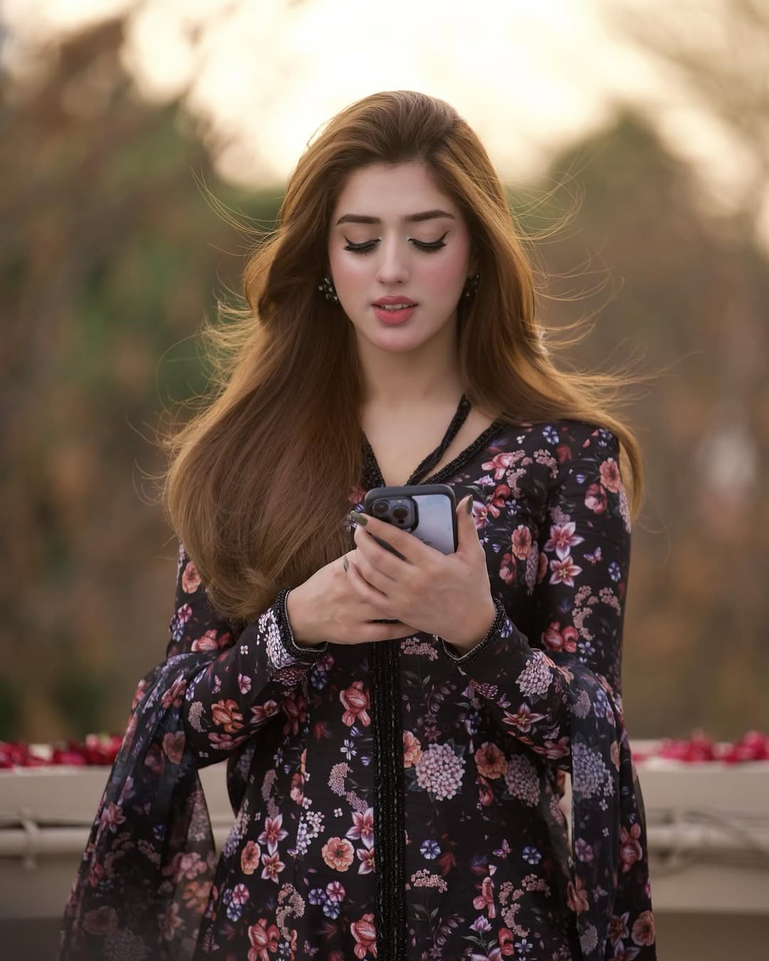 https://cdn.shopify.com/s/files/1/0523/4327/5696/files/RarewomanYoudeserveArarelove._-_mysiebytahira_-_mysiebytahira_-_ahmad.mahmood.ph_7.jpg?v=1755956965