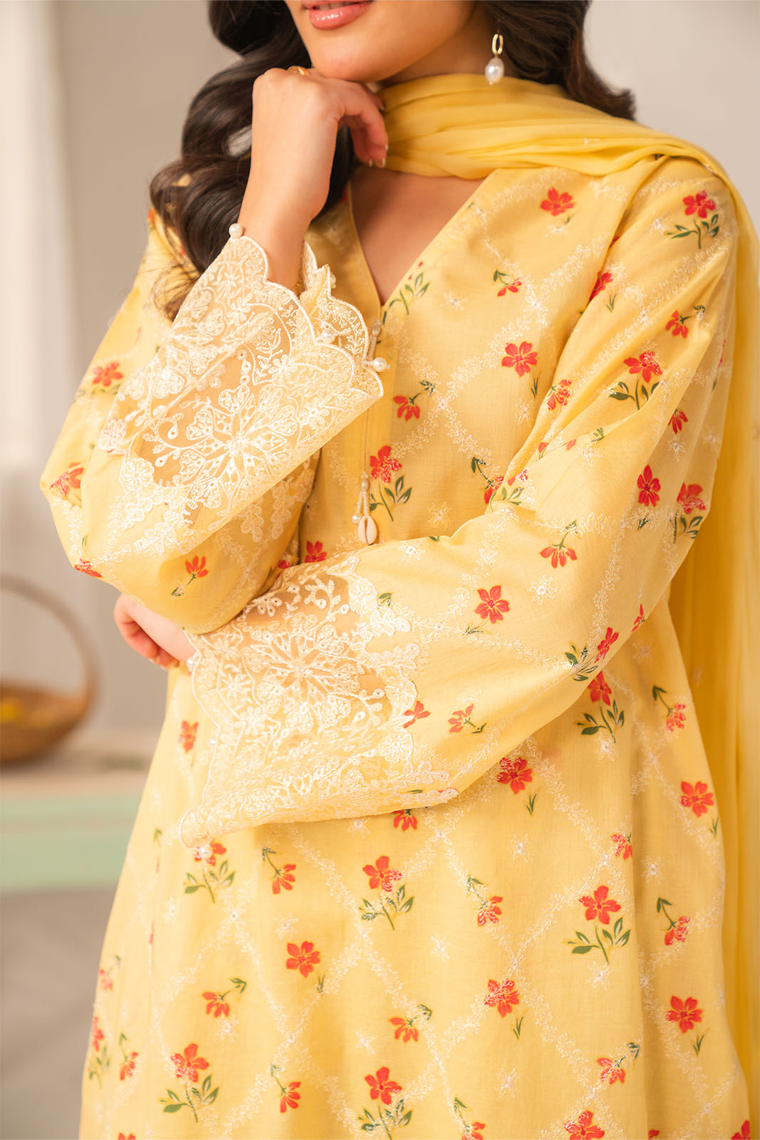 3 Piece Printed Lawn Embroidered Unstitched Suit (UC0133)