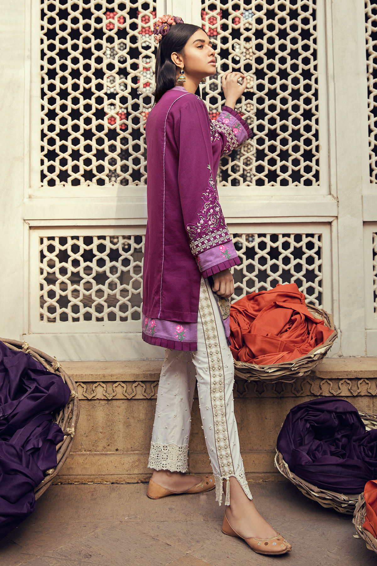 ROSHAN ARA (EV-1711107)