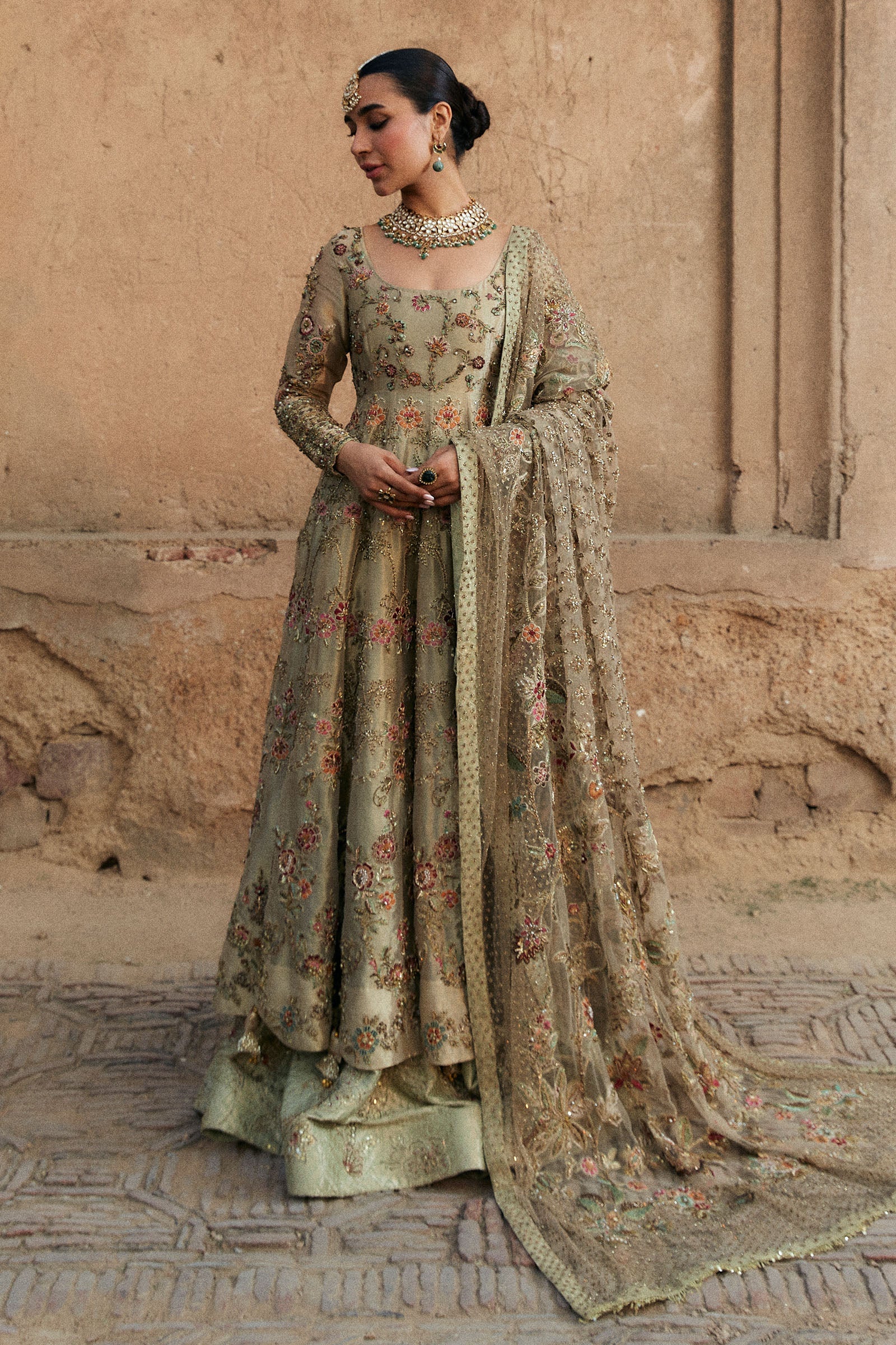 https://cdn.shopify.com/s/files/1/0340/8376/6405/files/Roshni_1234282e-c152-4dda-b283-17e92a6c801c.jpg?v=1734603937