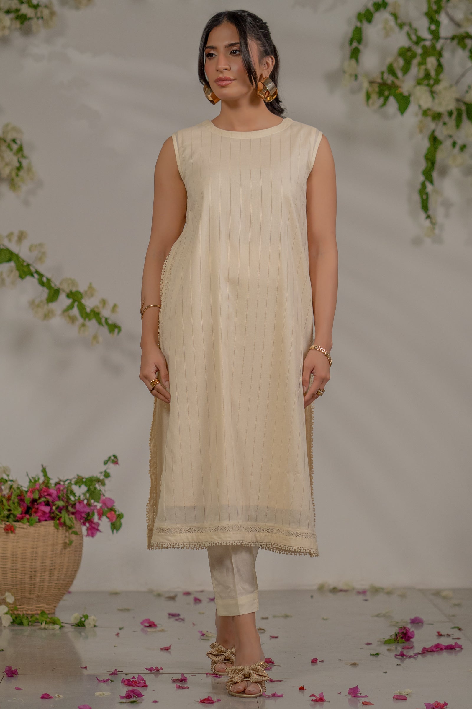 Tikoun Sleeveless 1 piece