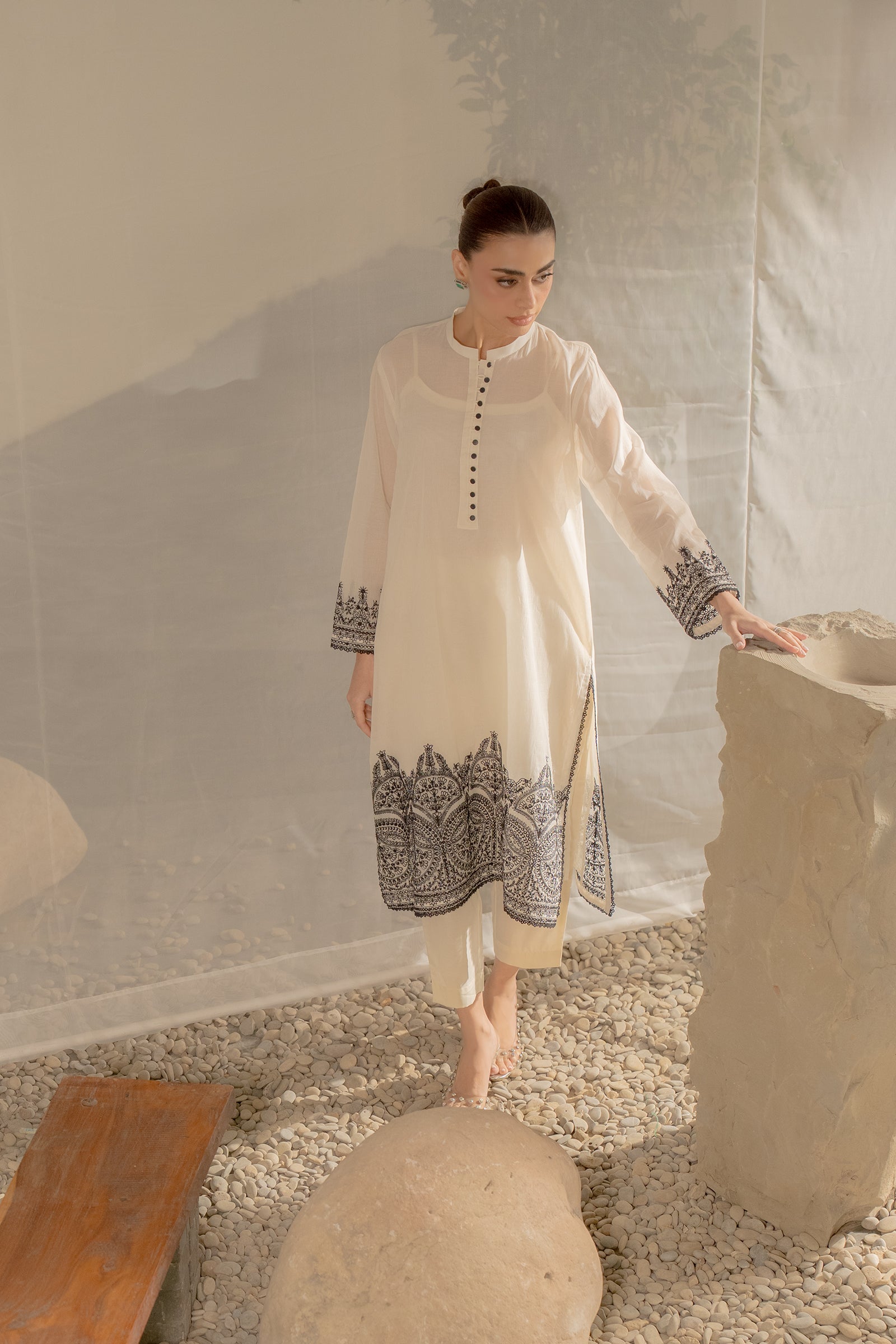 https://cdn.shopify.com/s/files/1/0568/3308/1529/files/S00291-CR0-2.jpg?v=1763273798