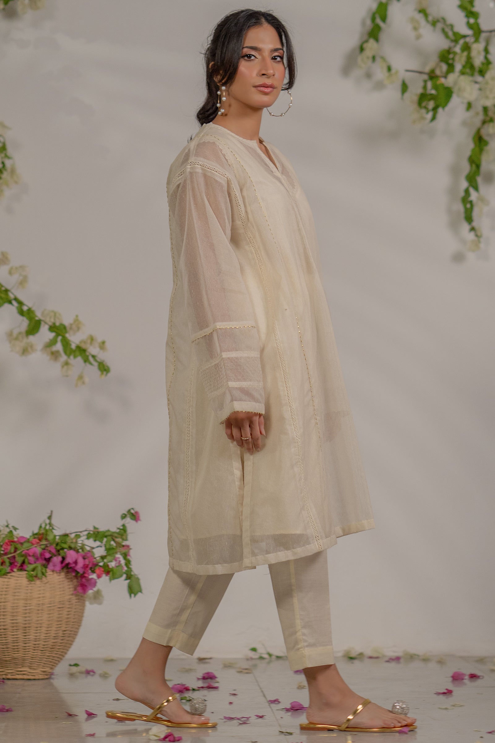 Jhilmil 1 piece