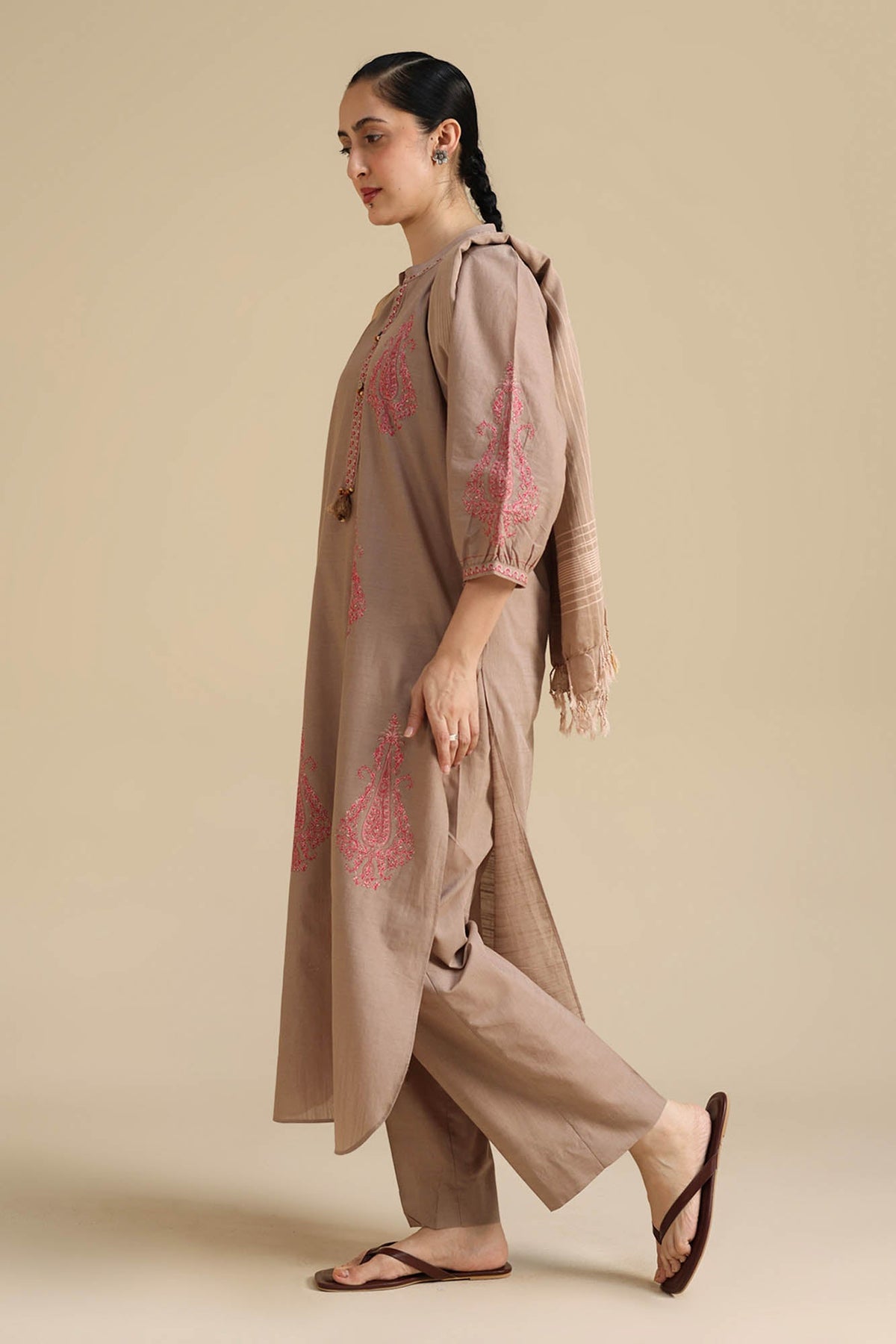 Embroidered Gul 3-Piece Suit