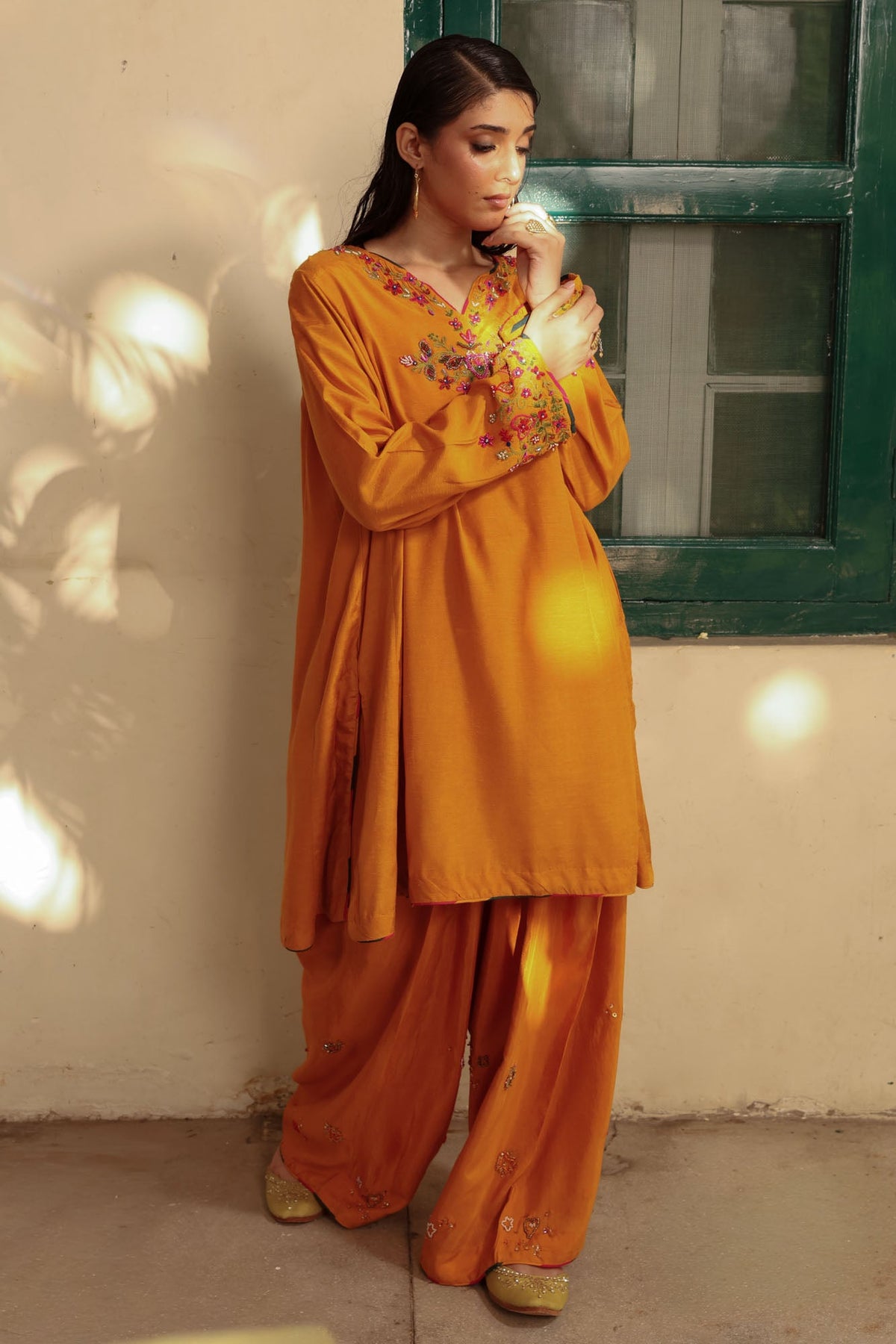 Dewdrop Embroidered Set