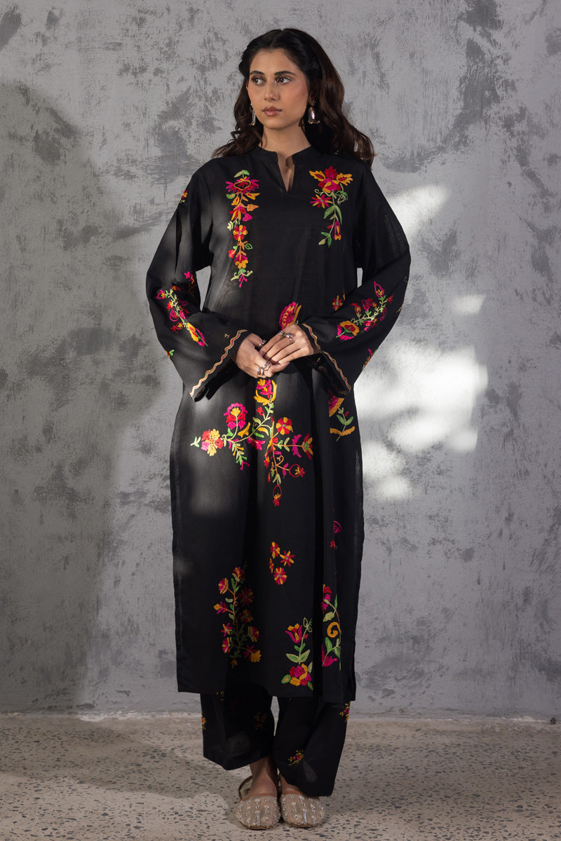 Phool Embroidered Kurta