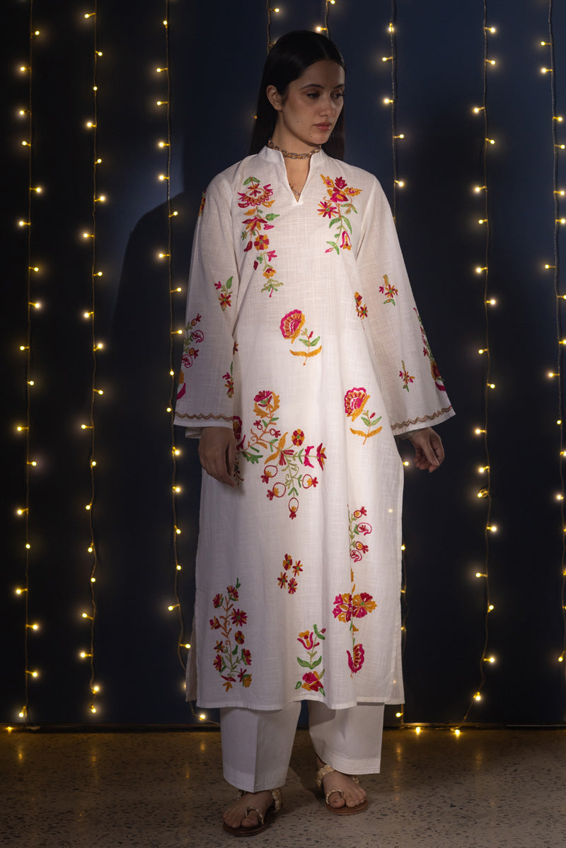 Phool Embroidered Kurta
