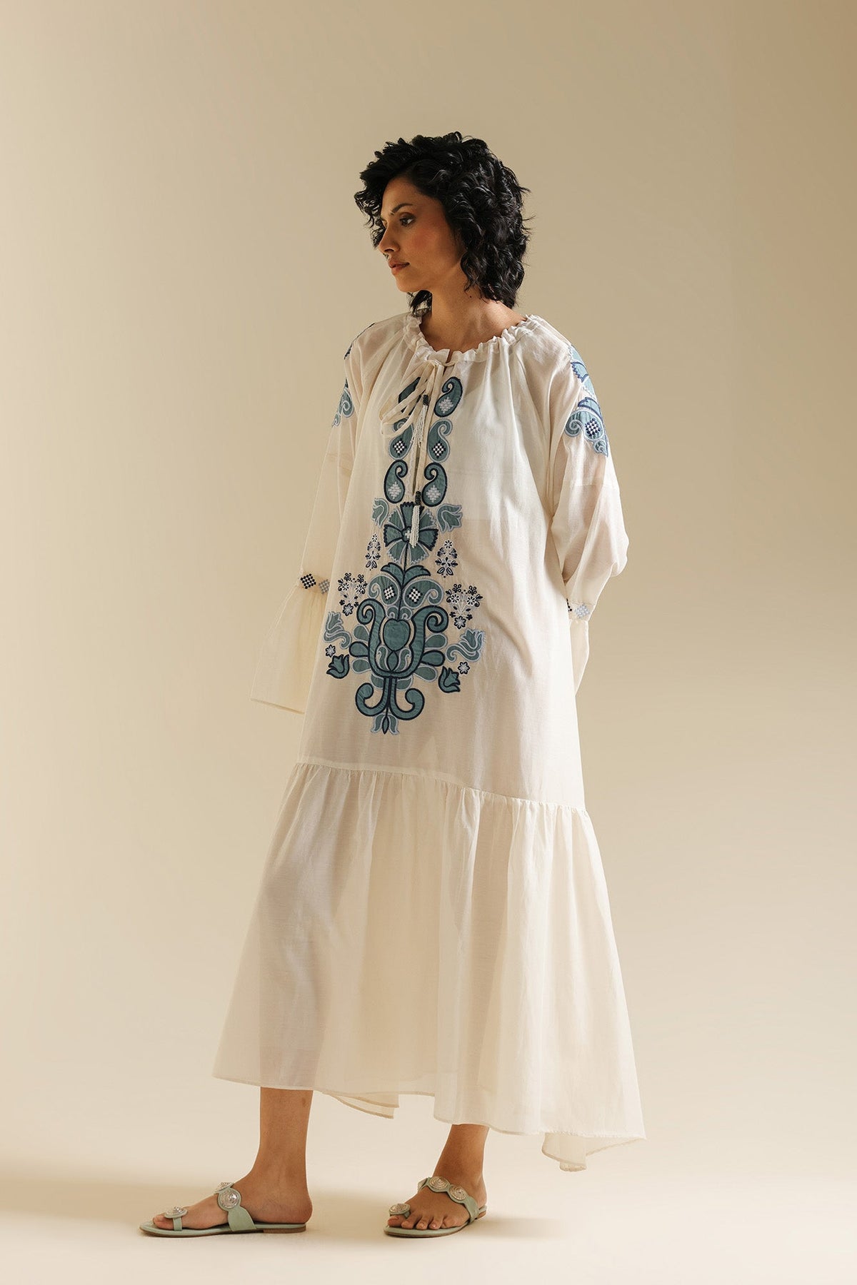 DRESS (S3E0432/119/002)