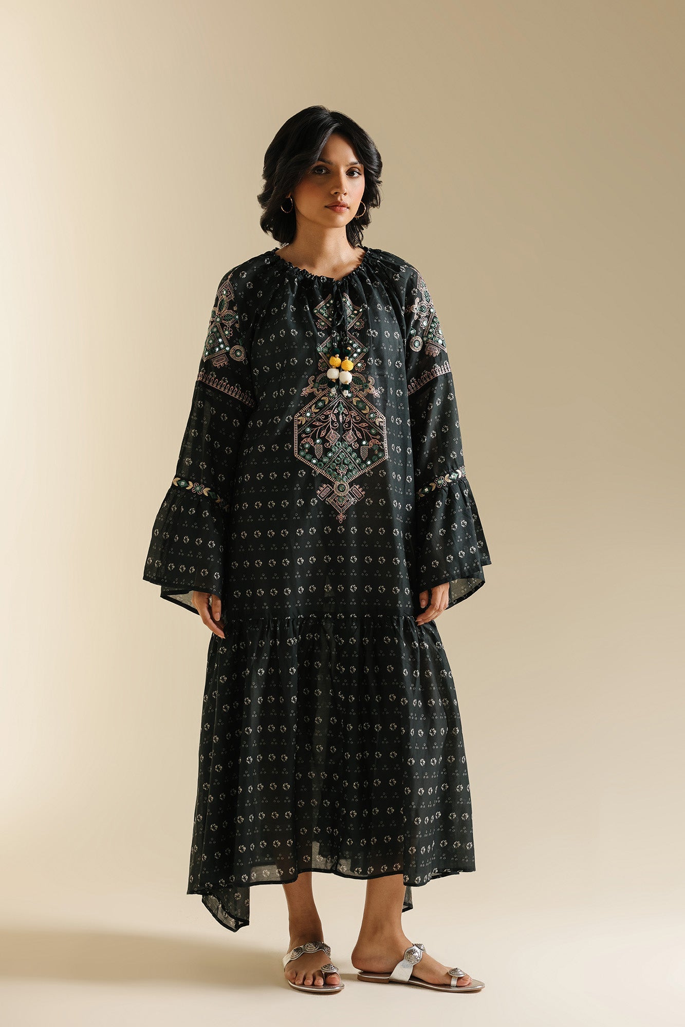 DRESS (S3E0446/119/902)
