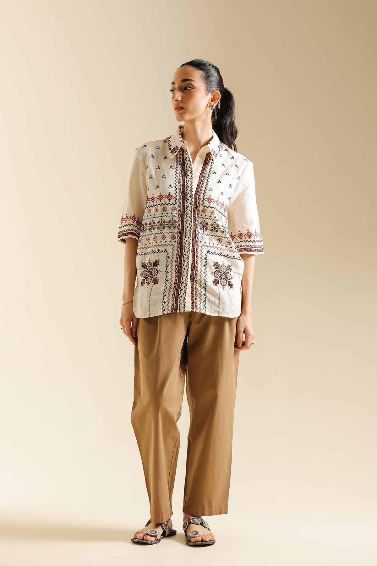 EMBROIDERED TOP (S4E0564/119/004)