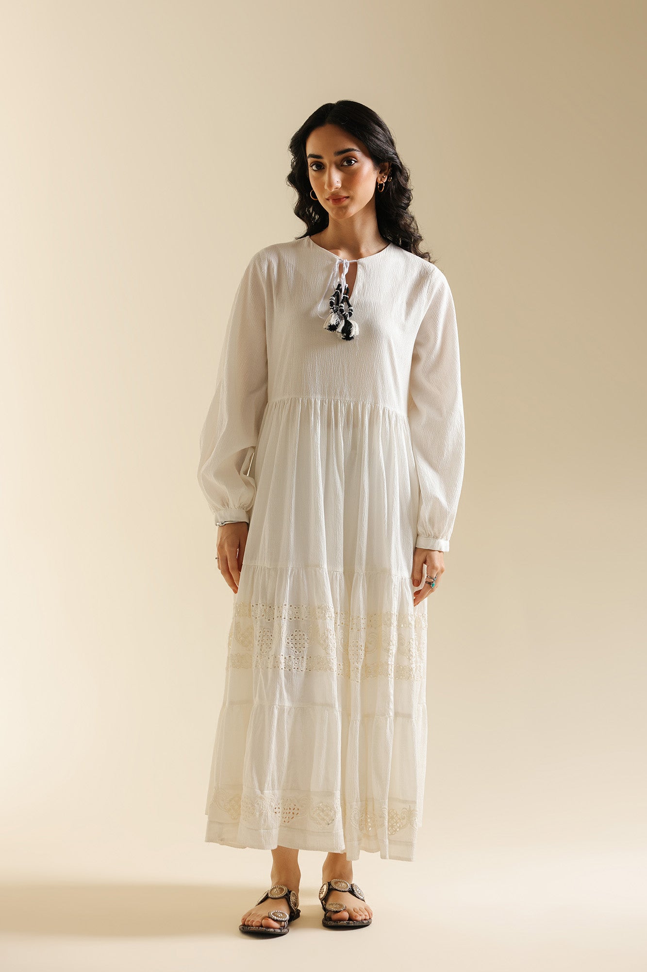 DRESS (S4E0585/119/001)