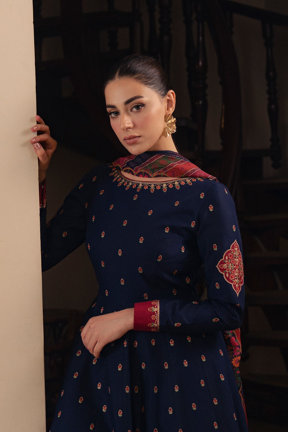 EMBROIDERED LAWN USE-9384