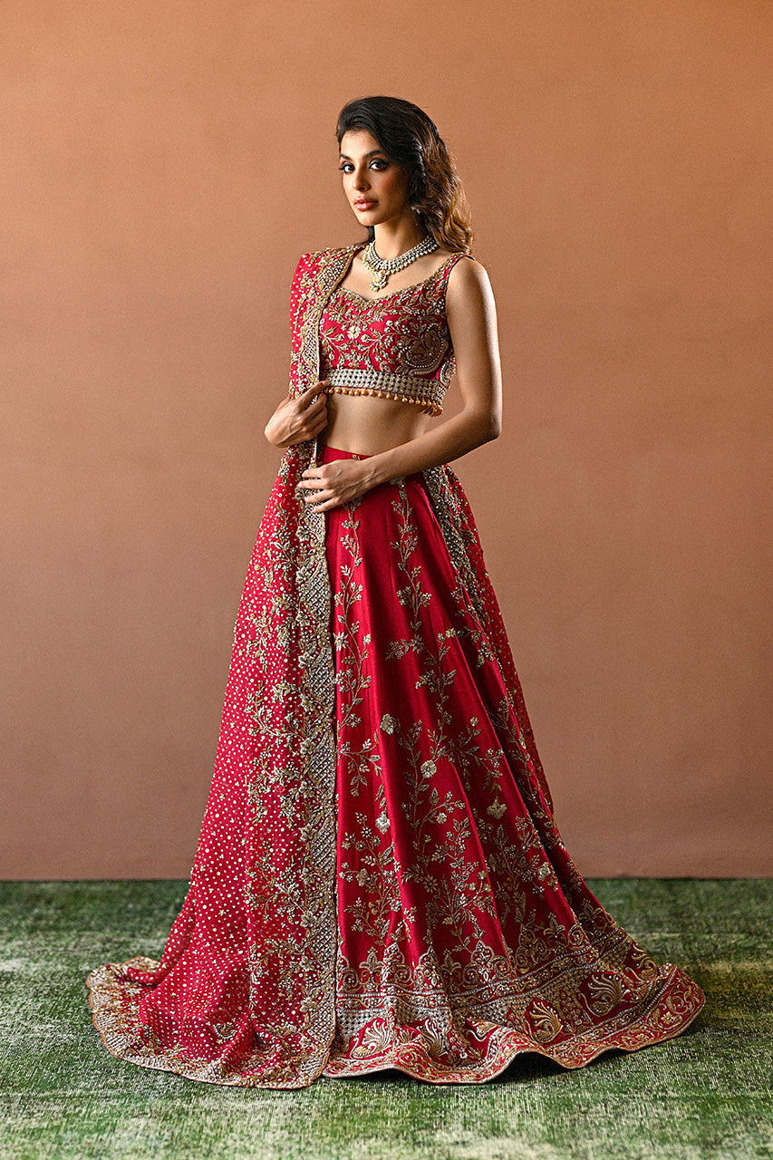https://cdn.shopify.com/s/files/1/0588/3661/5221/files/SANIAMASKTAIYA2024BRIDALS-1138_2c3e78fc-f041-42a9-8167-e4410b2be848.jpg?v=1734160595