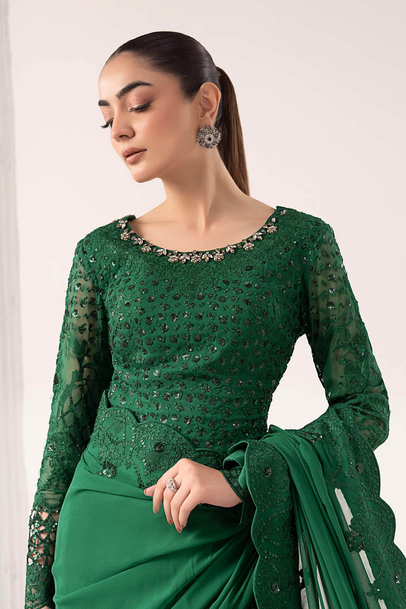 https://cdn.shopify.com/s/files/1/0620/8788/9062/files/SFEF2673GreenCloseup_F.jpg?v=1774357935