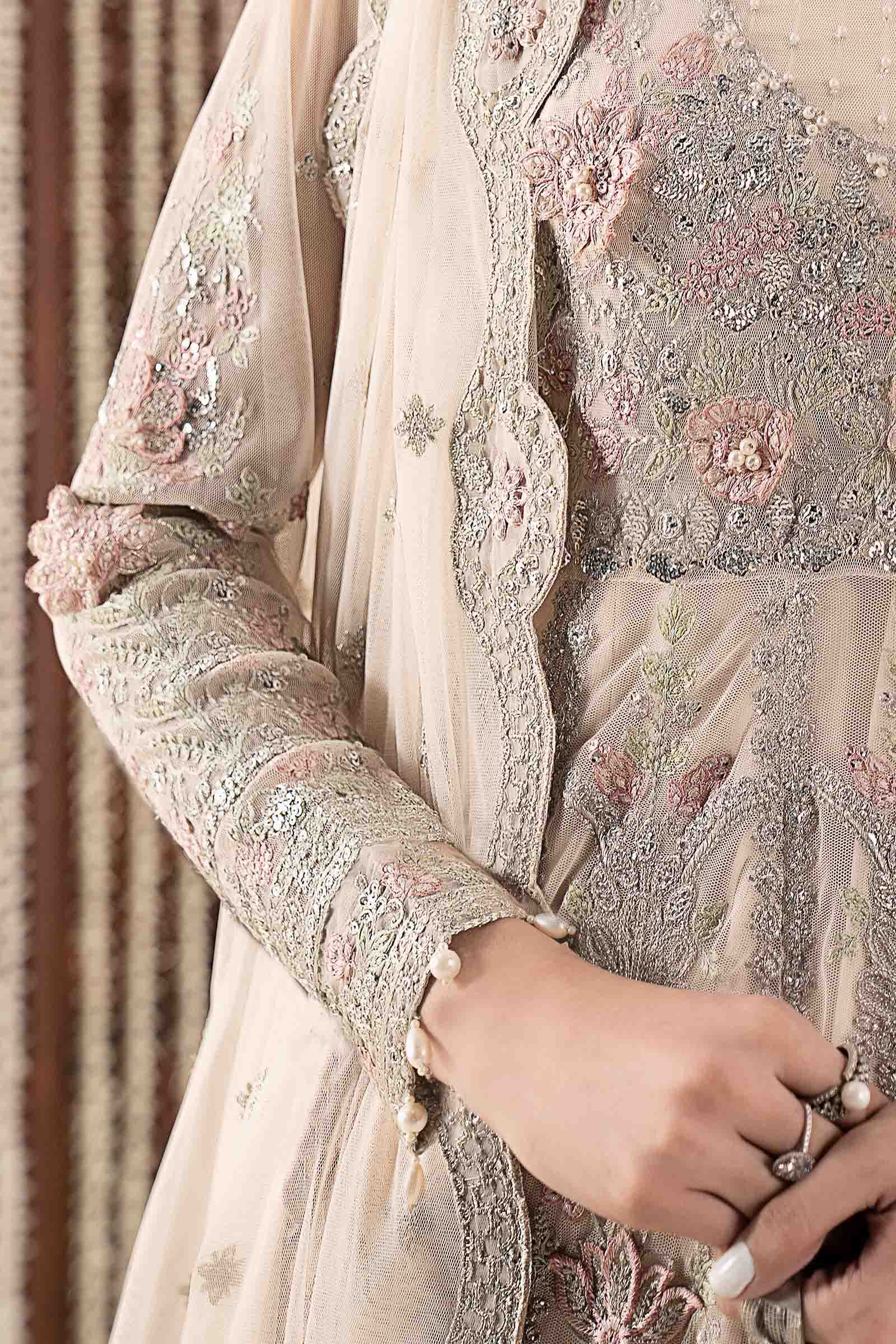 https://cdn.shopify.com/s/files/1/0620/8788/9062/files/SFW2528IvoryCloseup_J.jpg?v=1762858030