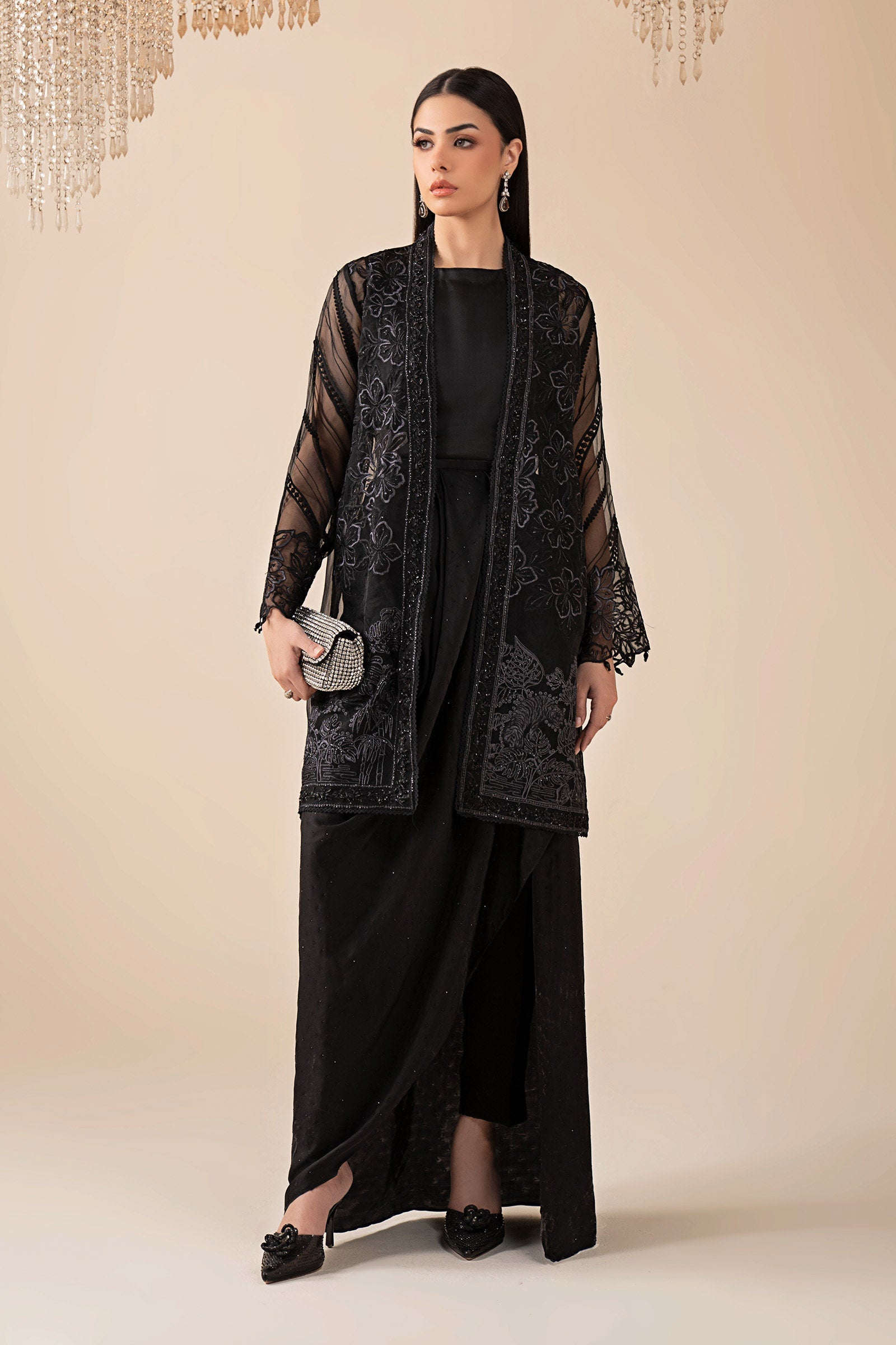 https://cdn.shopify.com/s/files/1/0620/8788/9062/files/SFW2557BlackFront_A.jpg?v=1766048353