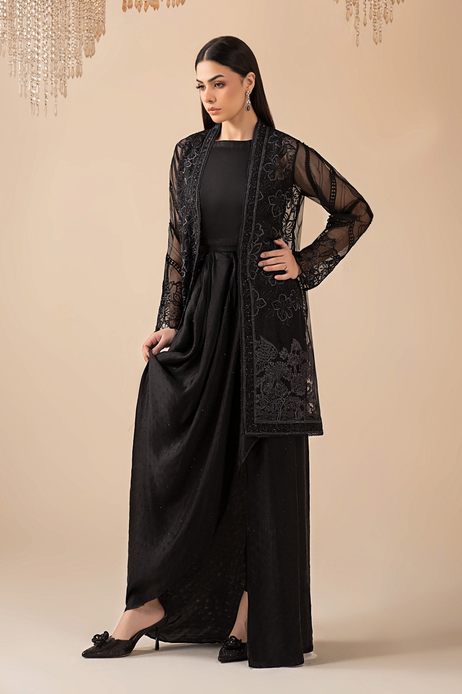 https://cdn.shopify.com/s/files/1/0620/8788/9062/files/SFW2557BlackFront_B.jpg?v=1766048353