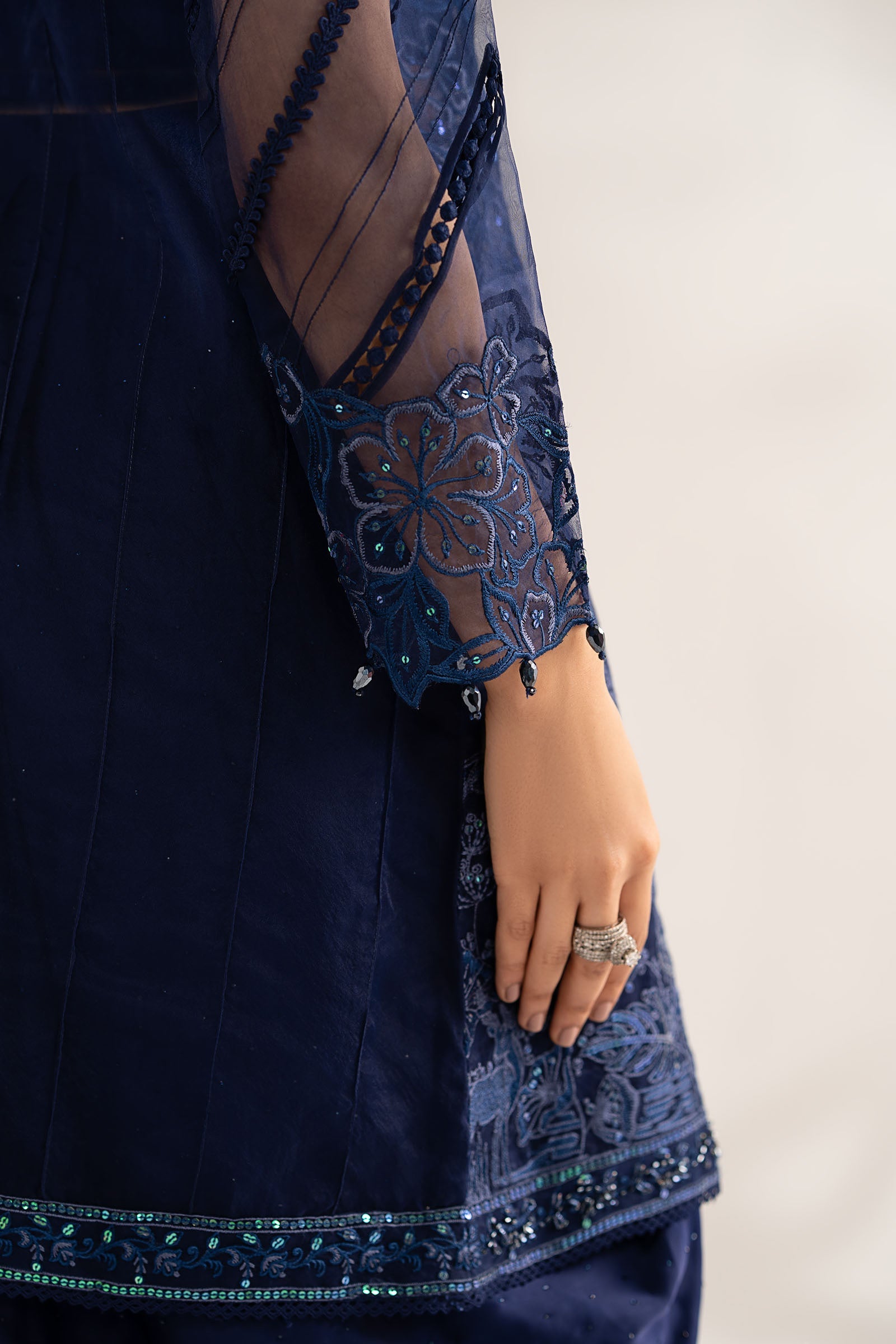 https://cdn.shopify.com/s/files/1/0620/8788/9062/files/SFW2557RoyalBlueCloseup_G.jpg?v=1766999934