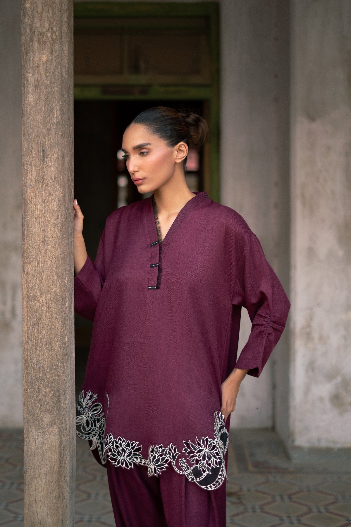 https://cdn.shopify.com/s/files/1/0663/9616/0233/files/SHiraz_5.jpg?v=1761198560