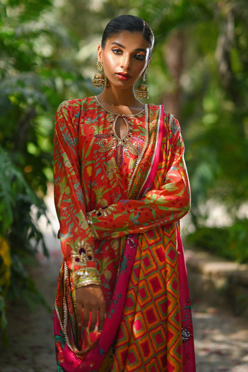 https://cdn.shopify.com/s/files/1/0588/3661/5221/products/SM2MEHLUMSADRIWALA-127.jpg?v=1694522836