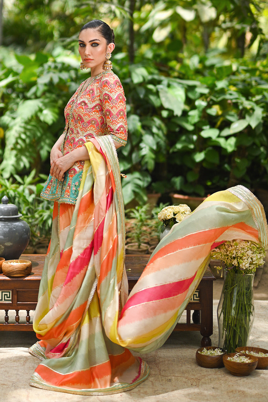 https://cdn.shopify.com/s/files/1/0588/3661/5221/products/SM2MEHLUMSADRIWALA-49.jpg?v=1694511908