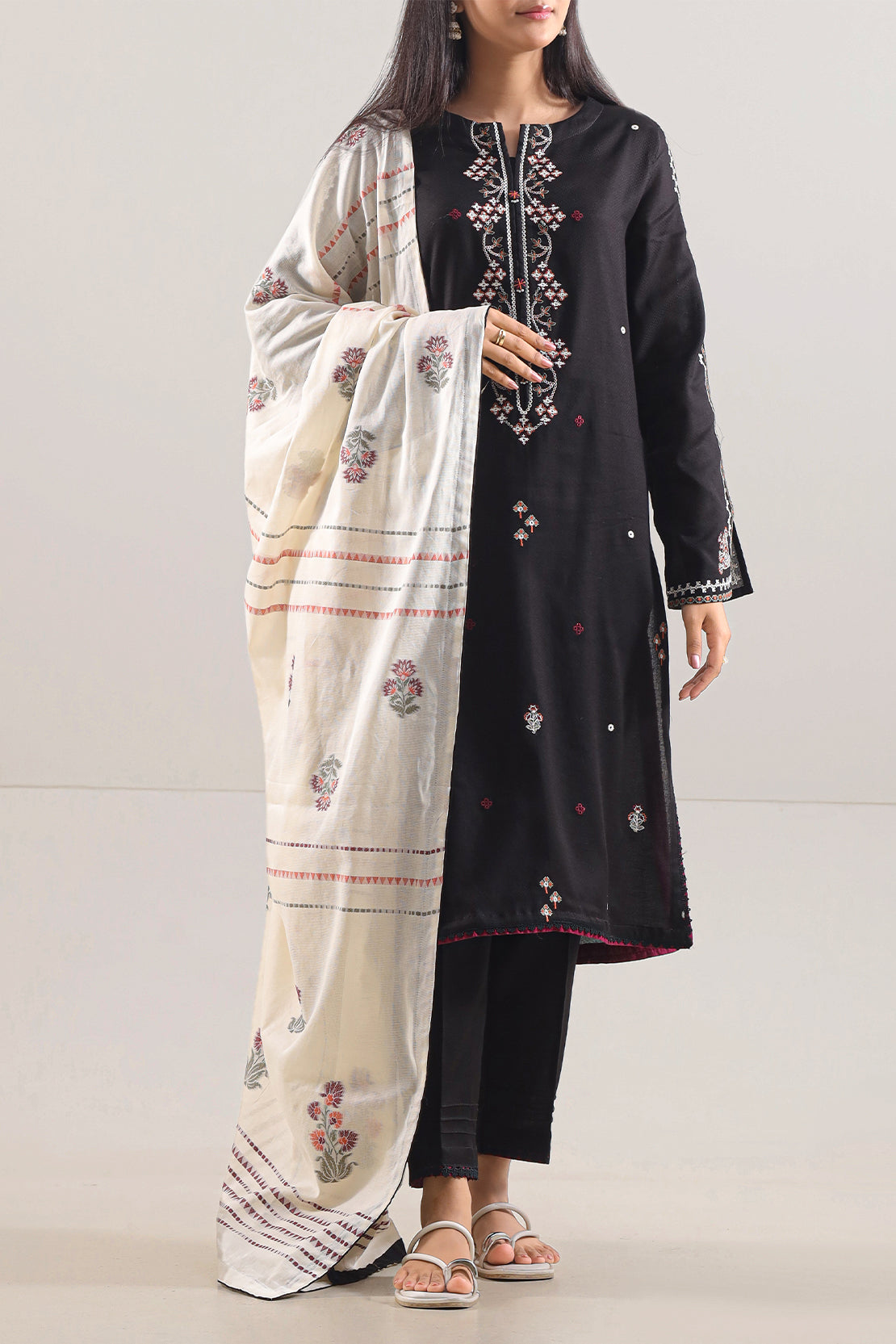 Luxury Pret Embroidered Cotton Jacquard Stitched 3 Piece108413