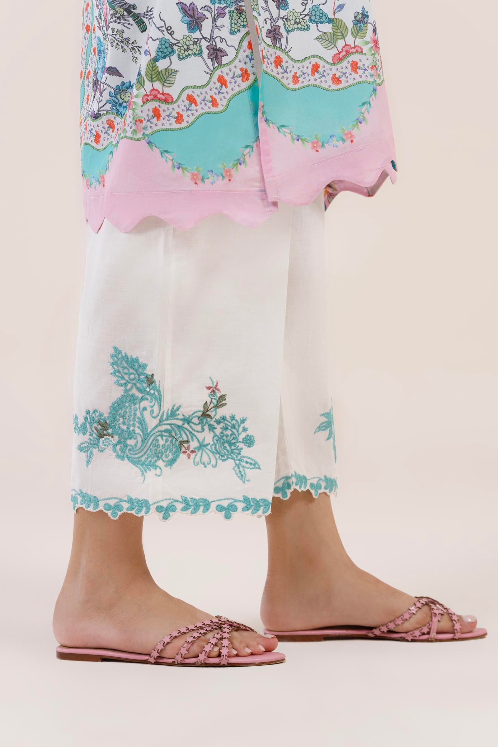 https://cdn.shopify.com/s/files/1/0740/1753/8280/files/SS26MUZ113AP3_4.jpg?v=1779191547