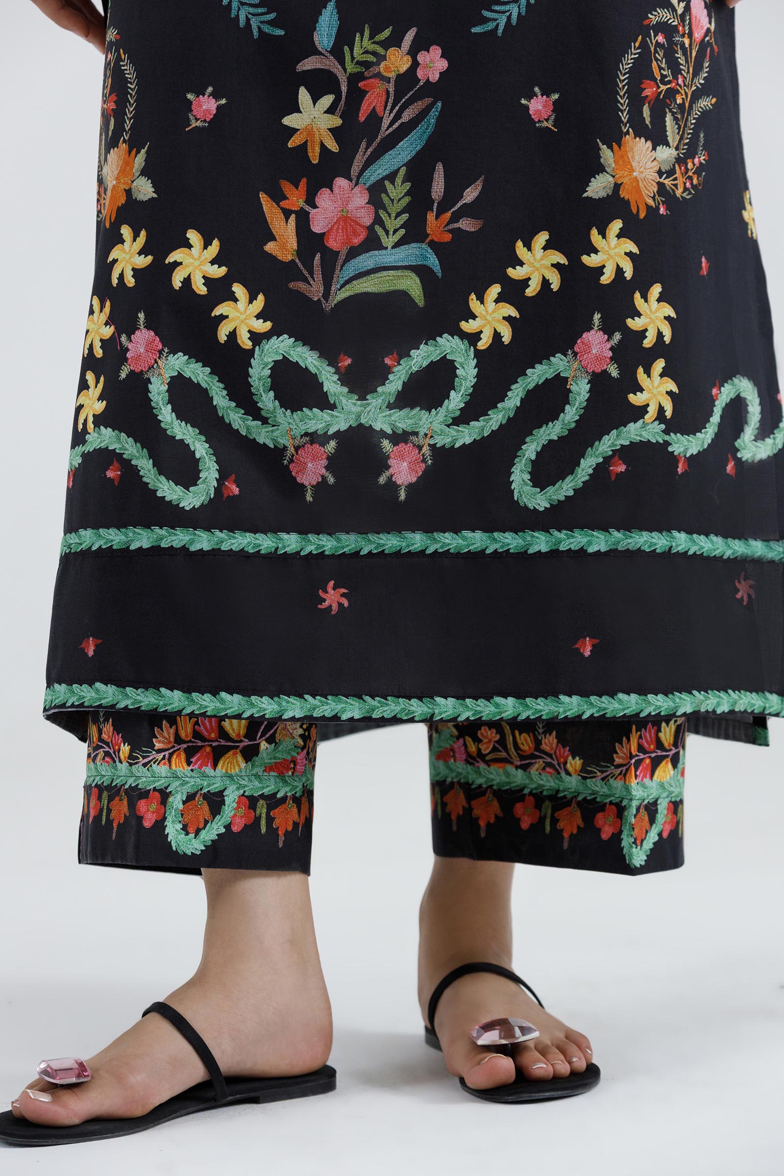 Stitched Embroidered Muzlin Suit