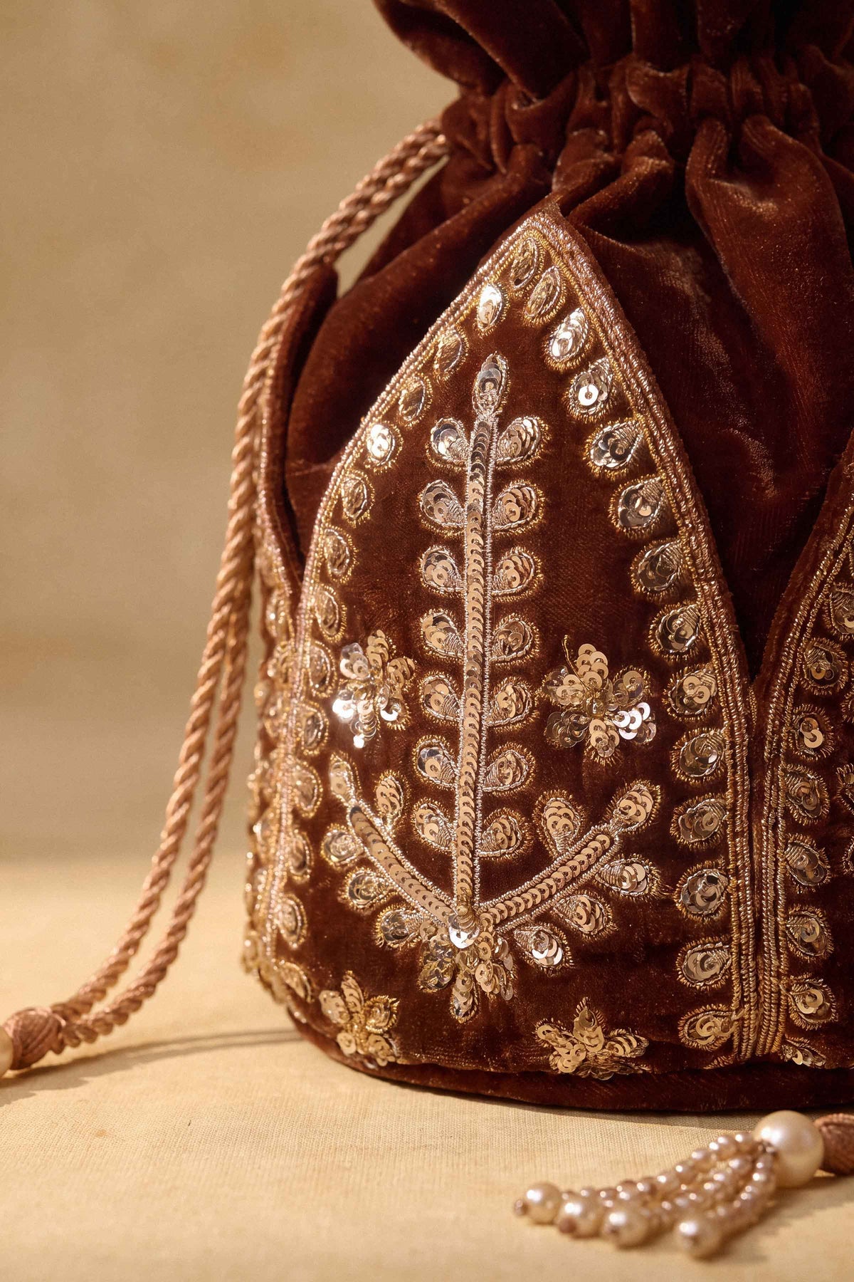 Embroidered Pouch - ST1PE-LUXE26WV1-1