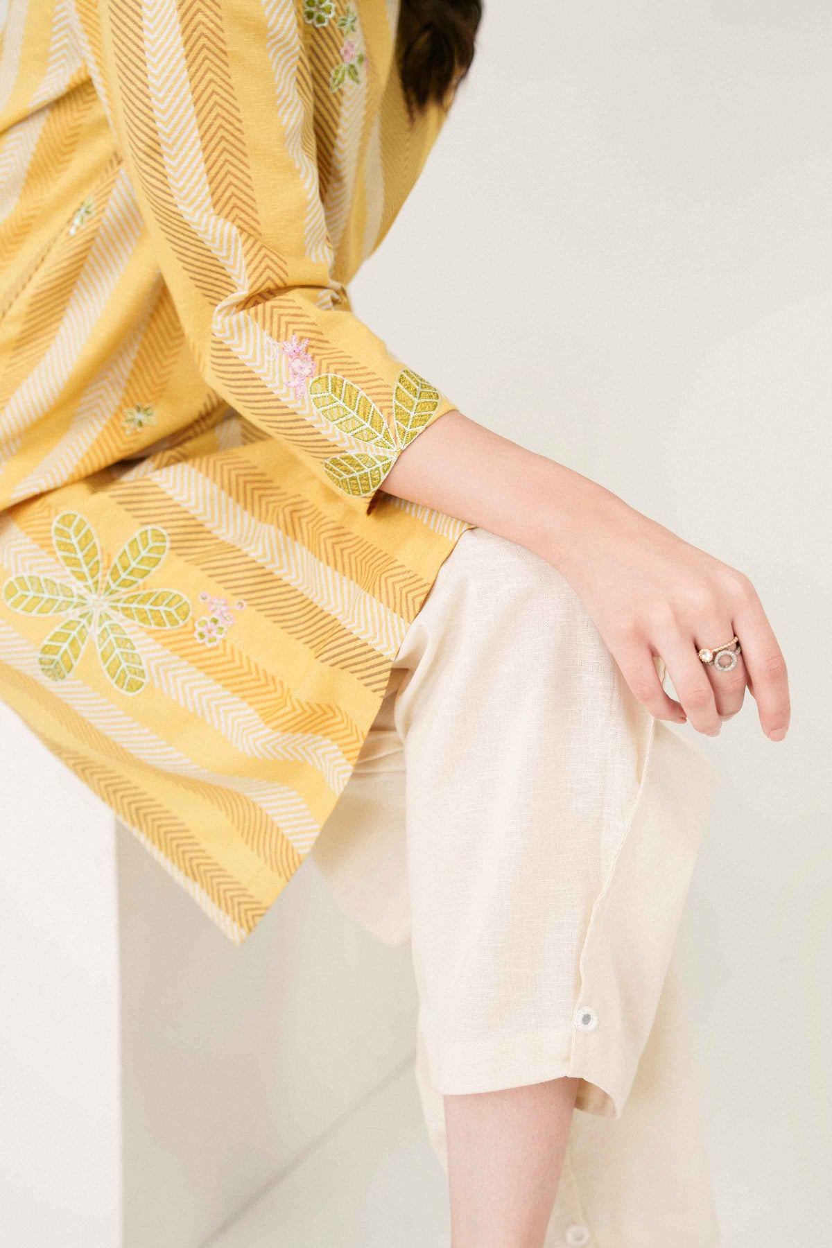 Printed Embroidered Shirt - ST1SE-PRET26WV2-17