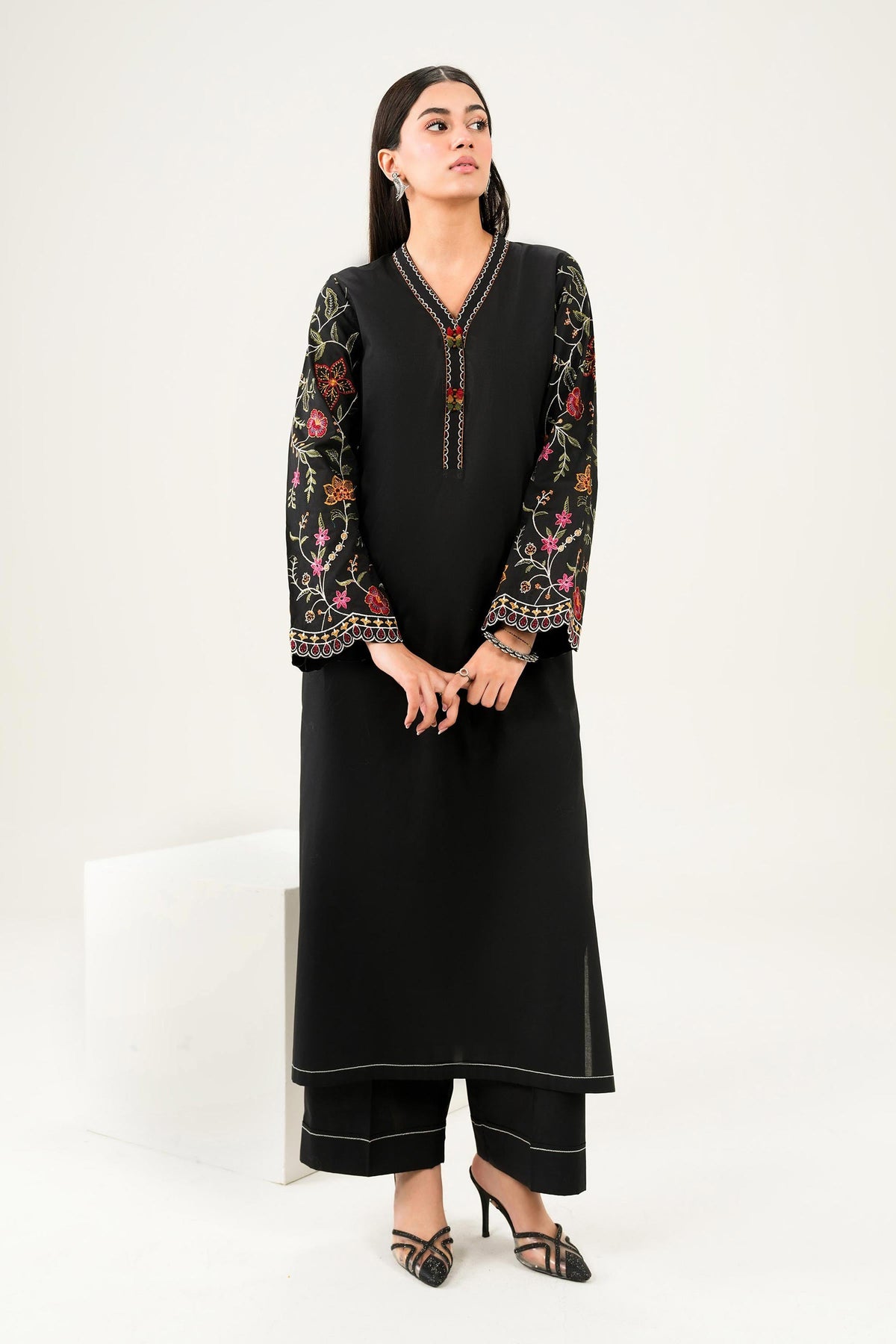 2 Piece - Embroidered Suit - ST2STE-PRET26WV2-5