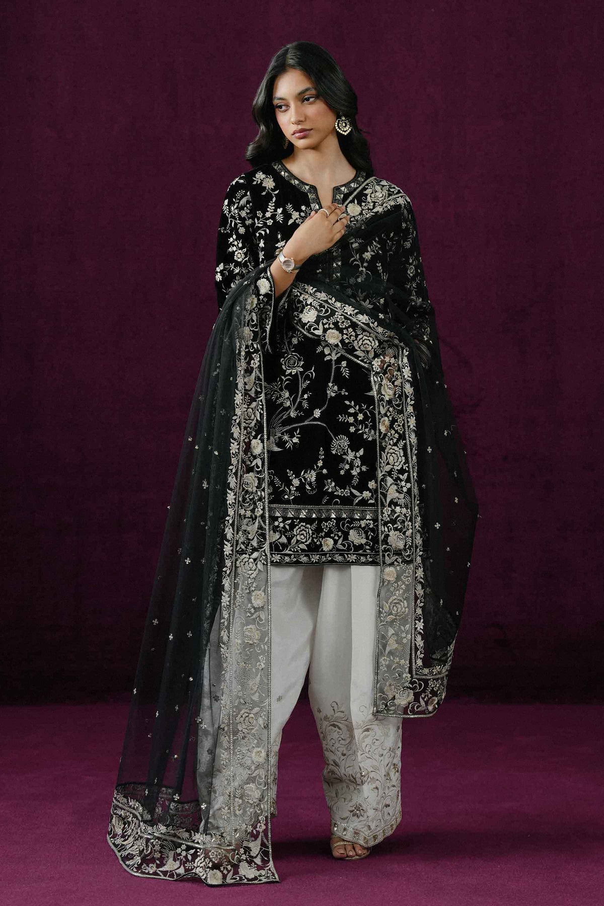 3 PIECE - EMBROIDERED SUIT - ST3PE-BOUT26WV1-23