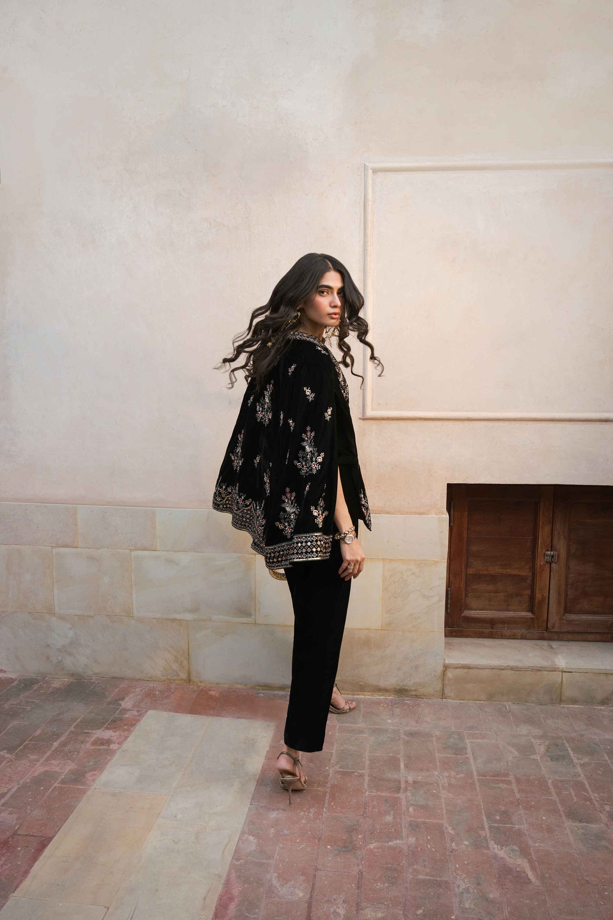 3 Piece - Embroidered Suit - ST3PE-LUXE26WV1-11