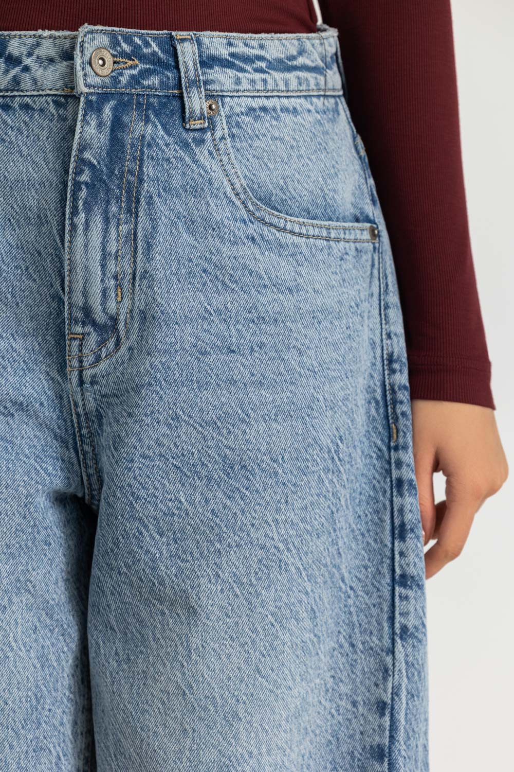 Barrel Fit Jeans