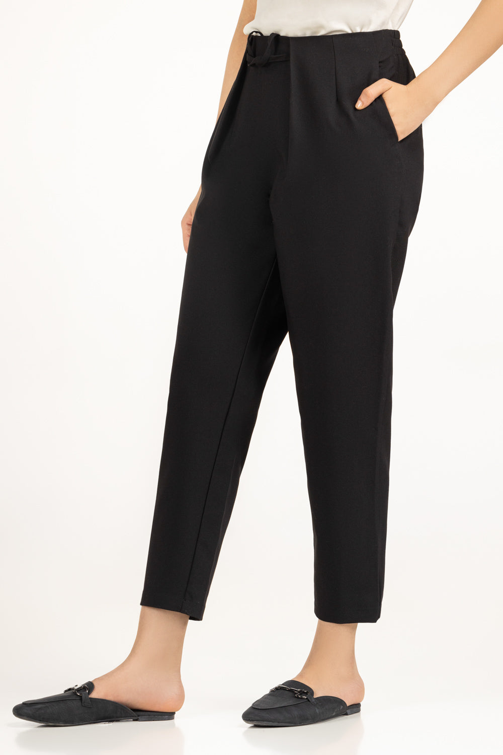 Tapered Fit Pant