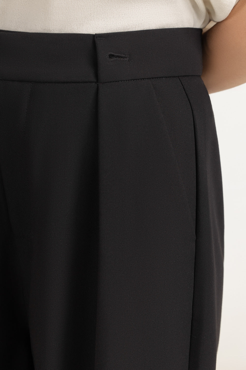 Straight Fit Pant