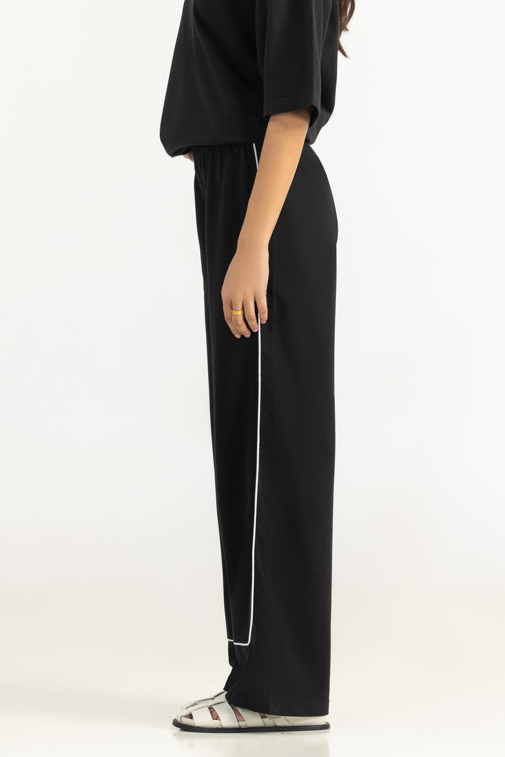 Relaxed Fit Trousers