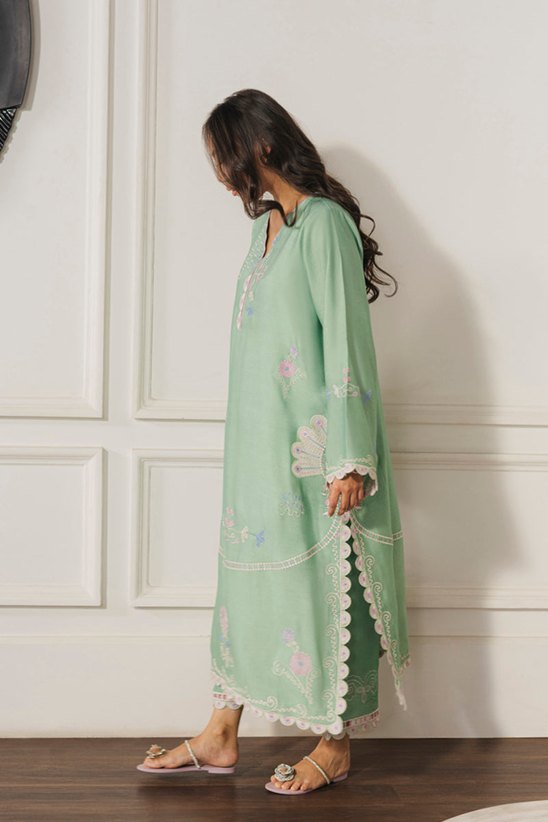 https://cdn.shopify.com/s/files/1/0904/3817/2979/files/Seafoam_Serenity_5.jpg?v=1772691779