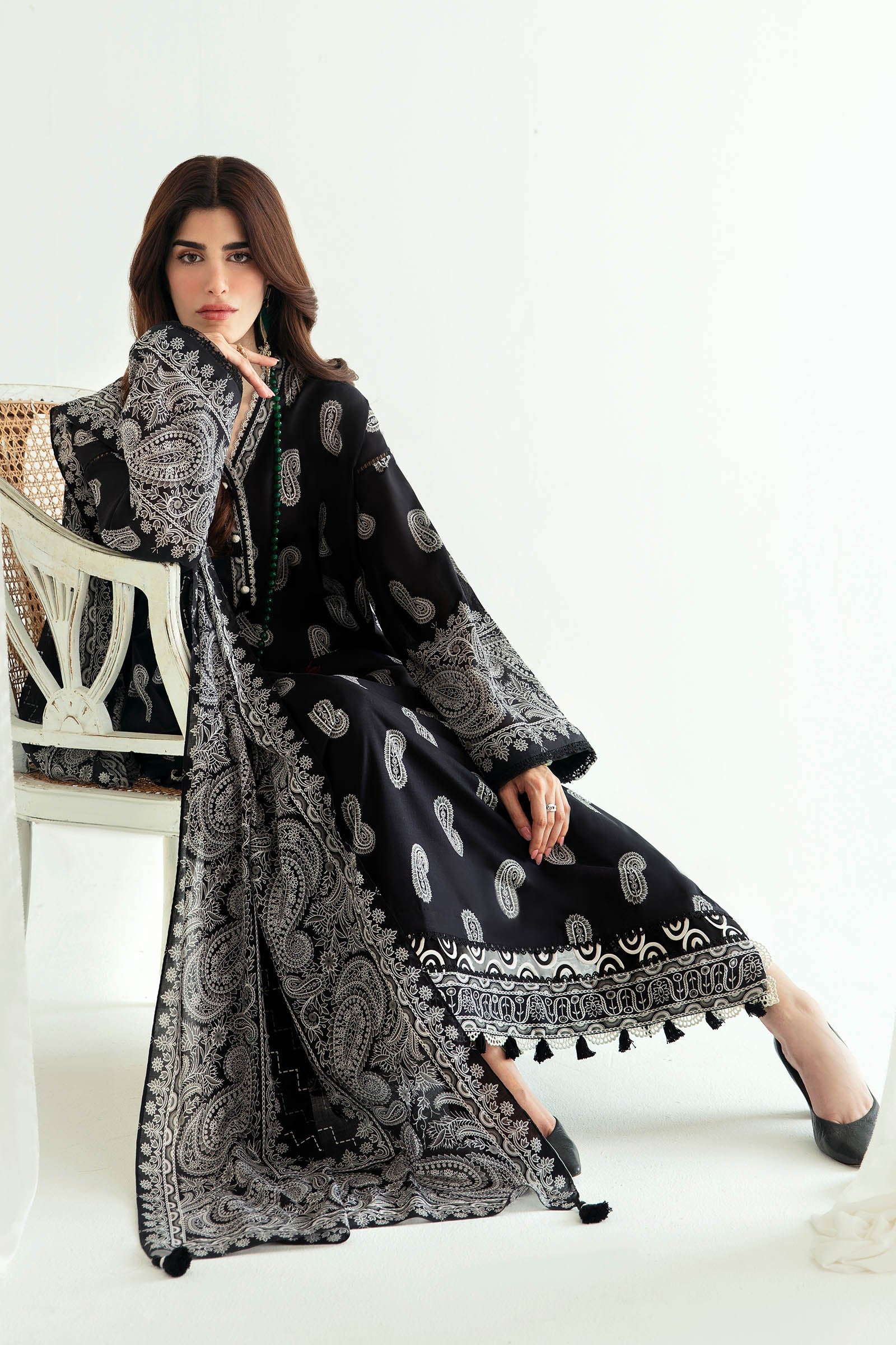 https://cdn.shopify.com/s/files/1/0081/0283/8329/files/Sherin-3.jpg?v=1690983121