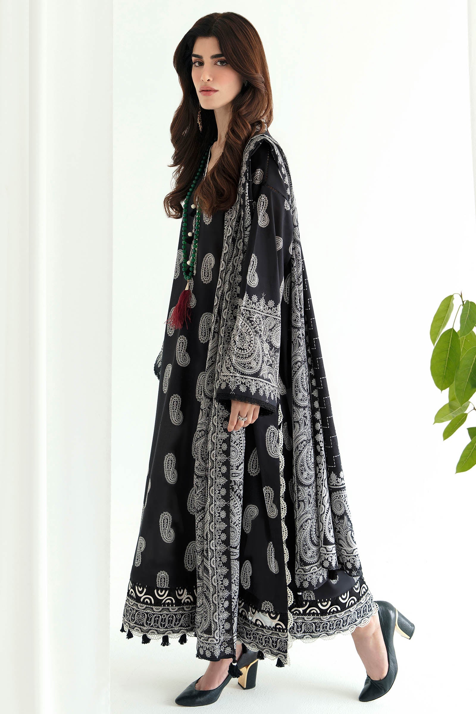 https://cdn.shopify.com/s/files/1/0081/0283/8329/files/Sherin-5.jpg?v=1690983121