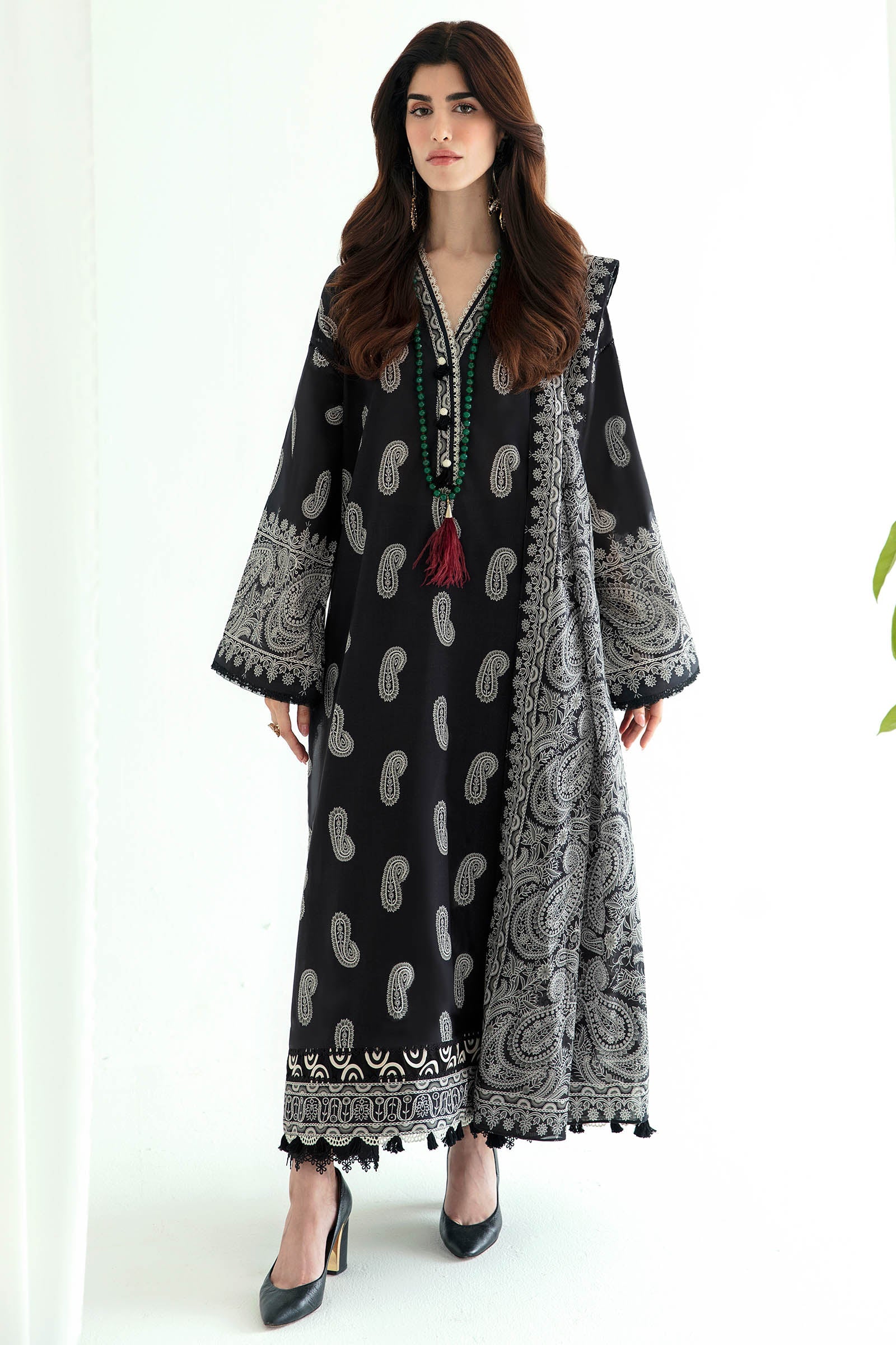 https://cdn.shopify.com/s/files/1/0081/0283/8329/files/Sherin-6.jpg?v=1690983121