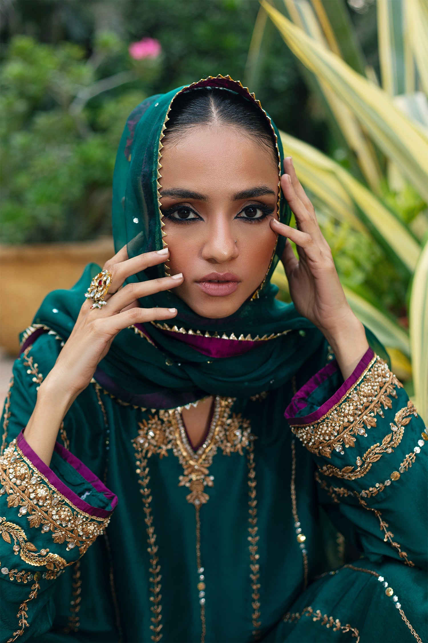 SHERNAZ SET