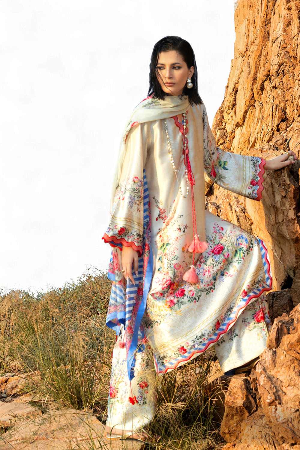 https://cdn.shopify.com/s/files/1/0706/3253/8159/files/Silk-Dupatta-Silk-Shirt-Silk-Trouser-Gulahmed-S-62001-Front.jpg?v=1763464948