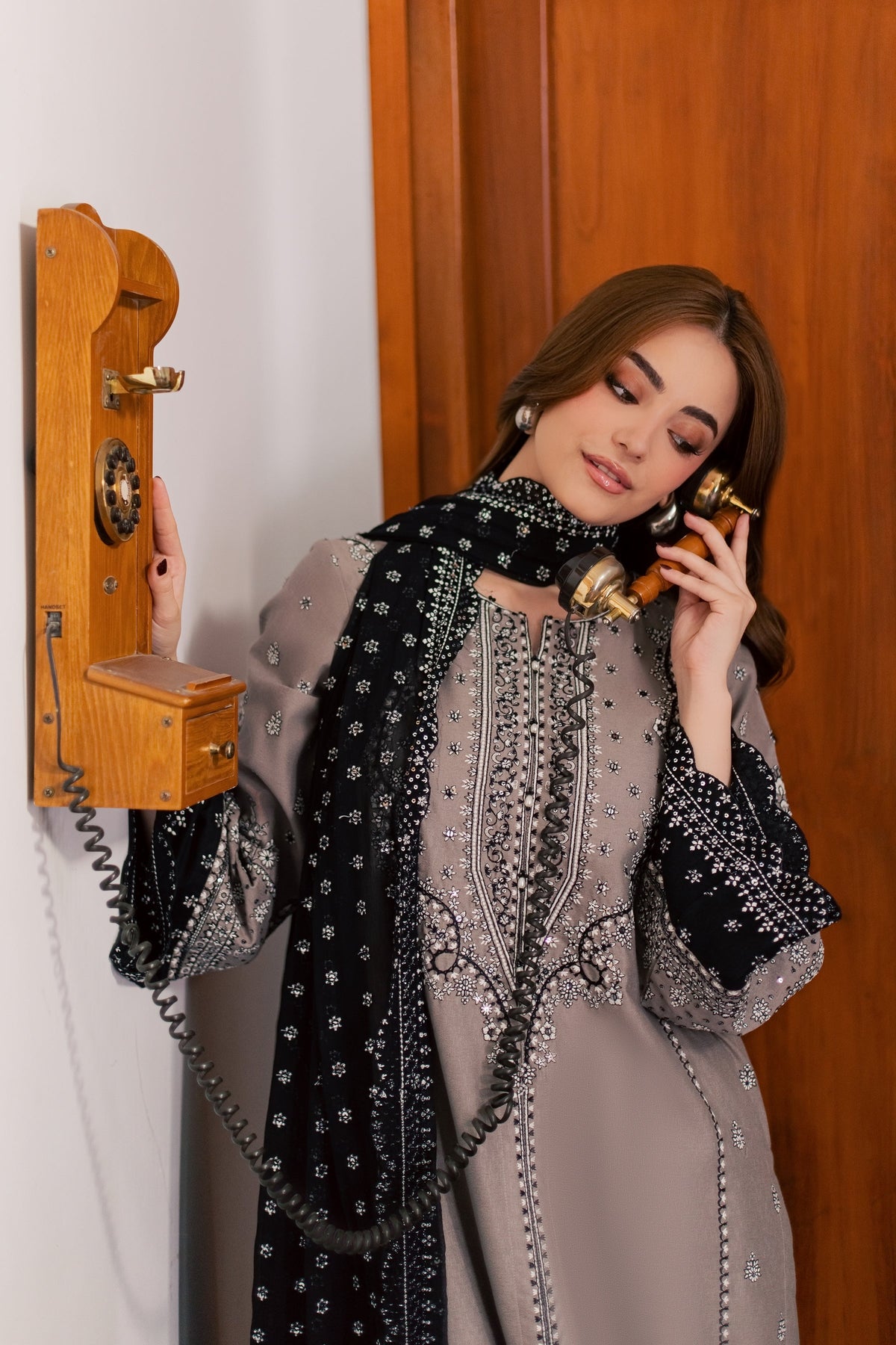 Sozraag 3Pc - Embroidered Karandi Pret