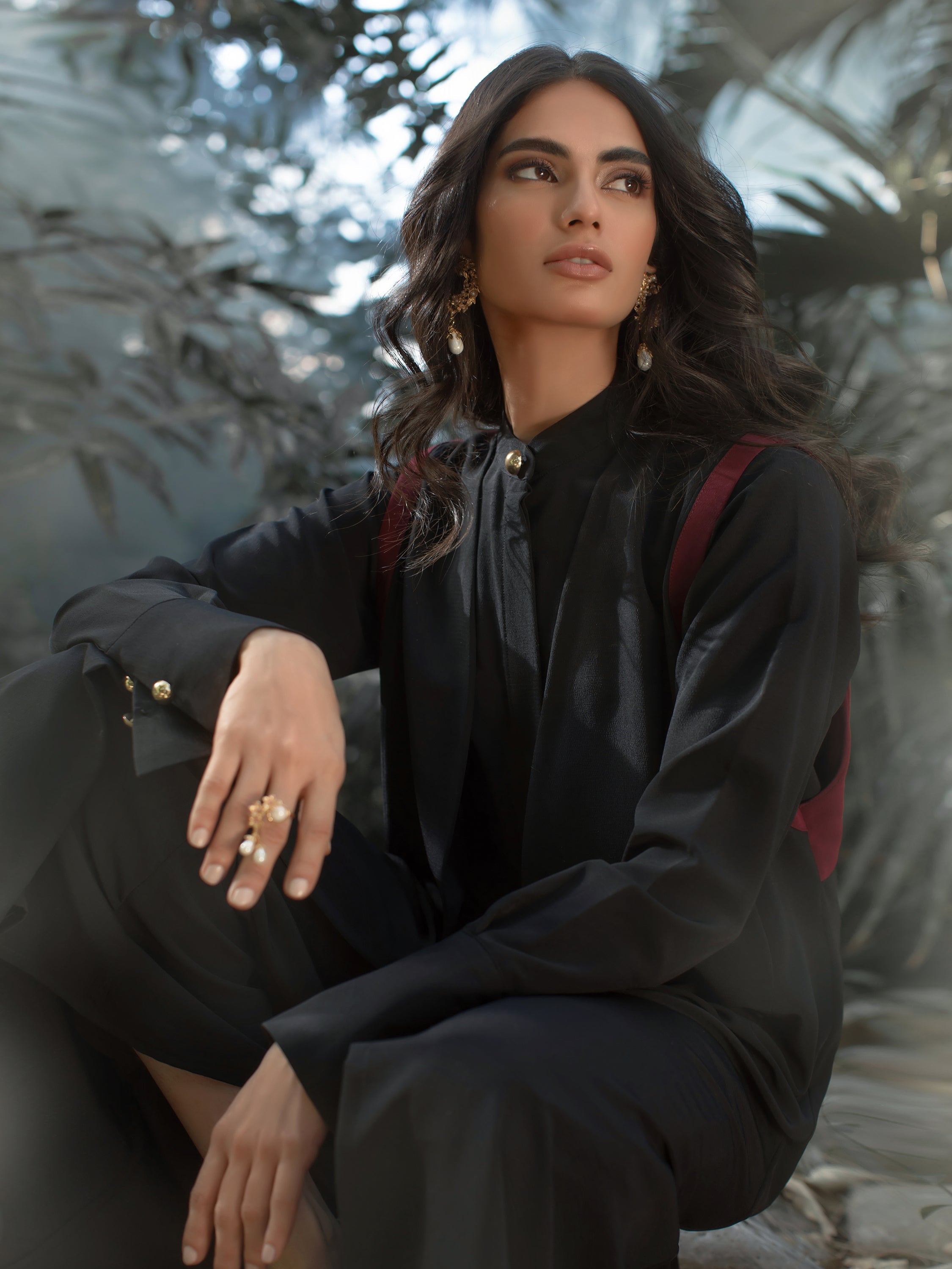 Shasmin - Black & Maroon