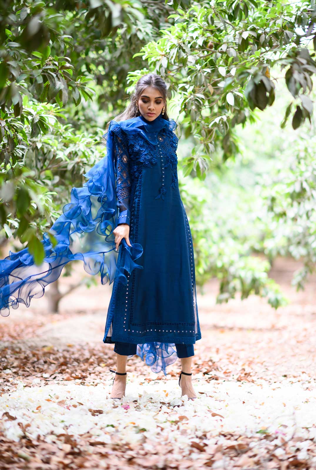https://cdn.shopify.com/s/files/1/0567/2953/4537/products/Teal-2.jpg?v=1660745887