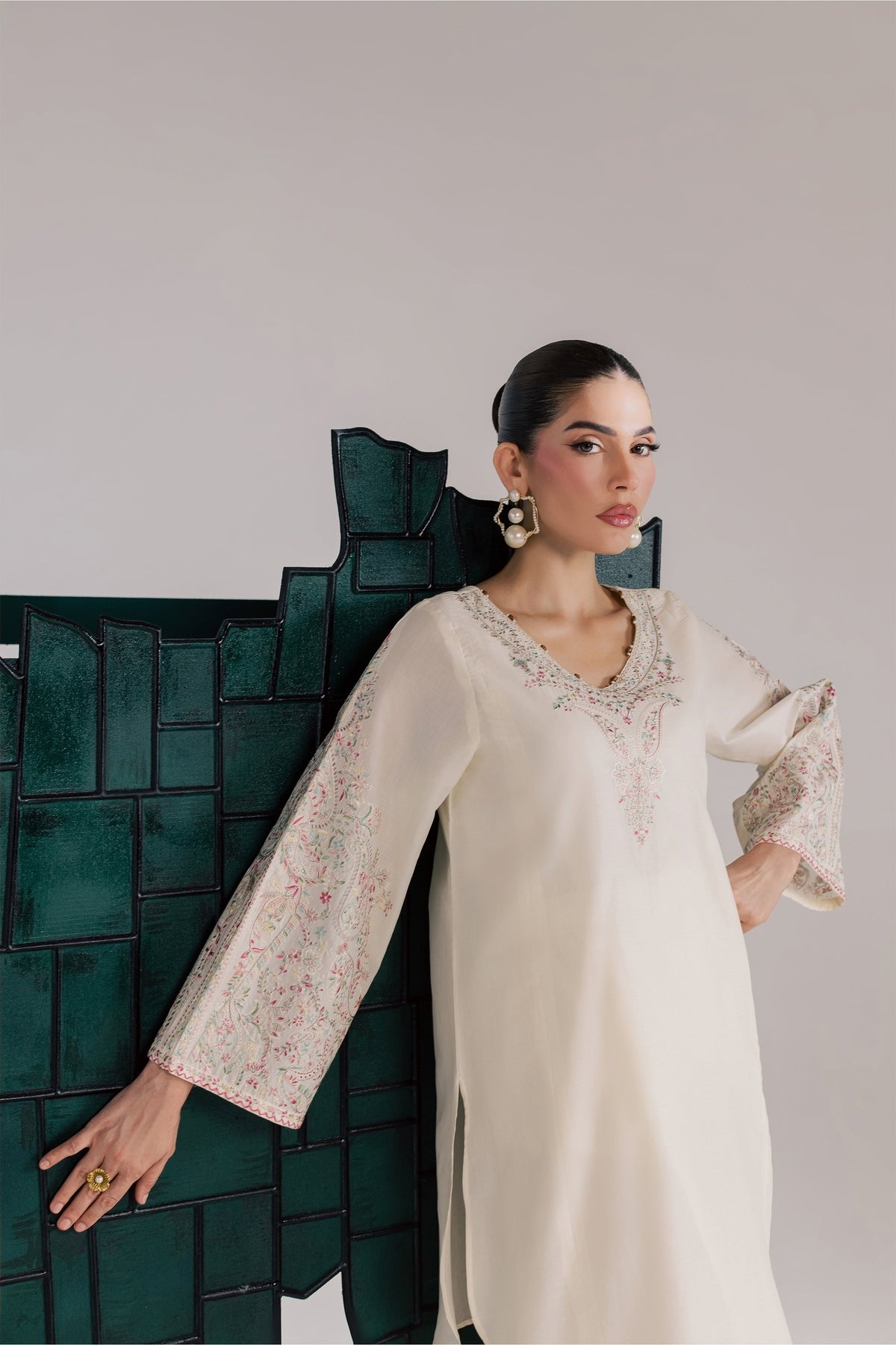 Tiva 2Pc - Luxury Embroidered Lawn